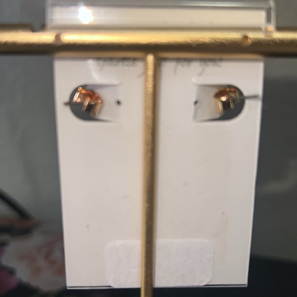 Francesca’s beautiful earrings - Picture 2 of 5